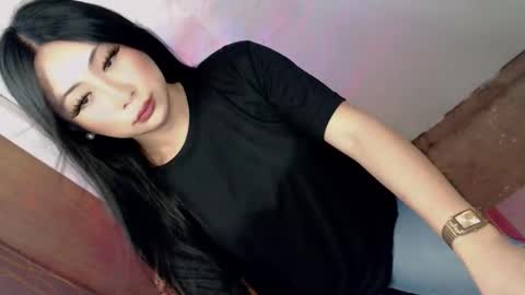 Snapshot of xxexpensive_candy chatting on 12.15.25 Janae online show from 12.15.25