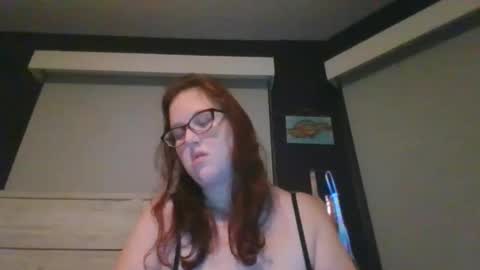 Snapshot of xxfrecklez chatting on 12.17.25 xxfrecklez online show from 12.17.25