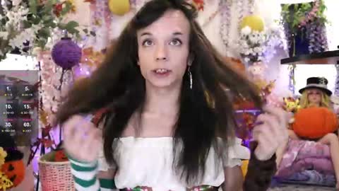 Snapshot of xxhayleemariexx chatting on 10.19.25 Haylee Marie online show from 10.19.25