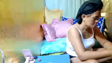 Snapshot of xxloveheart chatting on 05.18.26 xxloveheart online show from 05.18.26