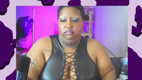Snapshot of xxmoniquestarrxx chatting on 02.10.26 Thee Baddest BBW online show from 02.10.26