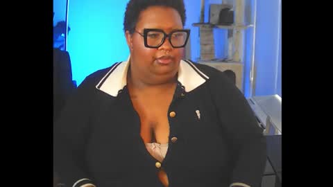 Snapshot of xxmoniquestarrxx chatting on 02.22.26 Thee Baddest BBW online show from 02.22.26