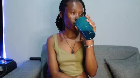 xxsexytalia28 online show from 10.16.25