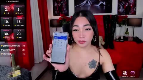 Snapshot of xxslutty_kim chatting on 02.05.25 xxslutty kim online show from 02.05.25