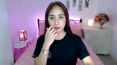 Pau Madrigal online show from 12.05.24