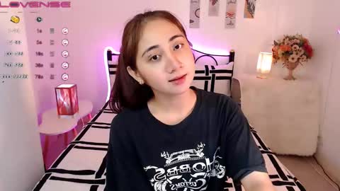 Pau Madrigal online show from 01.13.25