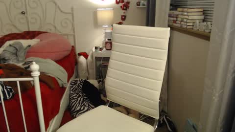 Strawberry Jane online show from 12.09.24