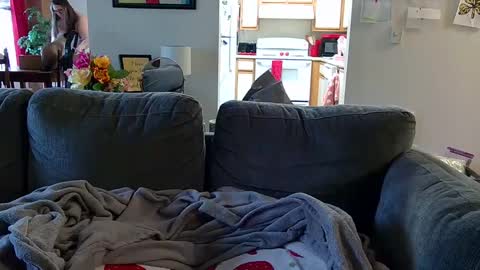 Strawberry Jane online show from 01.12.25