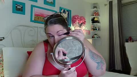 Strawberry Jane online show from 02.07.25