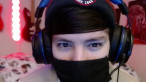 Snapshot of xxwhitefoxx chatting on 02.16.26 David Fox online show from 02.16.26