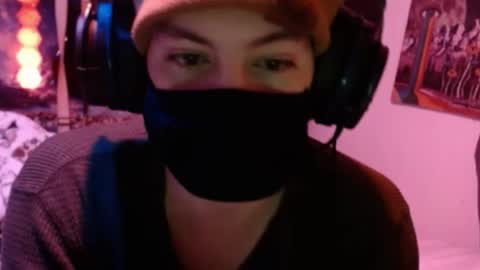 Snapshot of xxwhitefoxx chatting on 05.01.26 David Fox online show from 05.01.26