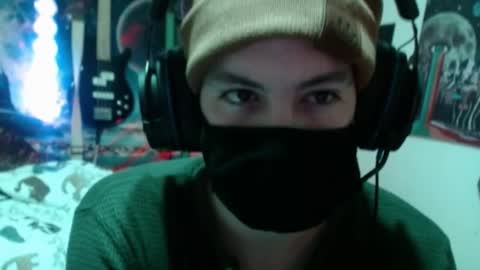 Snapshot of xxwhitefoxx chatting on 05.02.26 David Fox online show from 05.02.26