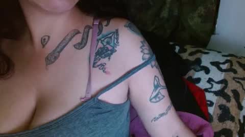 Snapshot of xxx_morena chatting on 01.17.25 LILI online show from 01.17.25