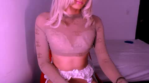 Snapshot of xxxanonymousloverxxx chatting on 11.25.25 Chiara online show from 11.25.25