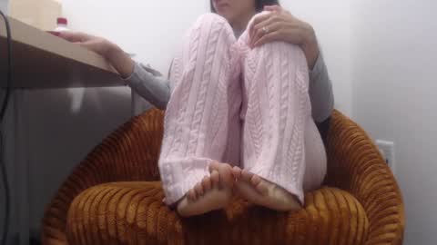 Snapshot of xxxbellalola chatting on 12.22.24 Lola online show from 12.22.24