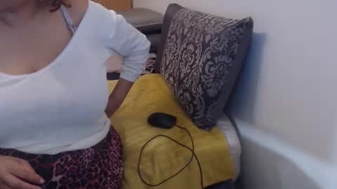 Ayanda online show from 10.07.25