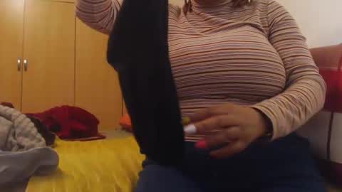 Snapshot of xxxbustybabe27x chatting on 05.09.26 Ayanda online show from 05.09.26