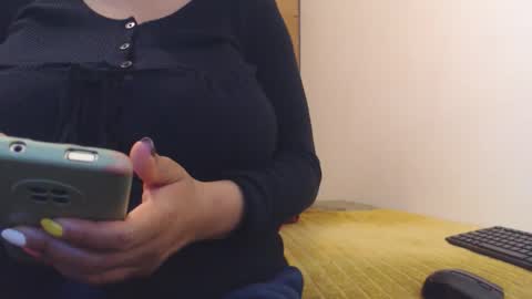 Snapshot of xxxbustybabe27x chatting on 05.15.26 Ayanda online show from 05.15.26