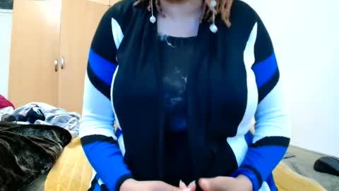 Snapshot of xxxbustybabe27x chatting on 05.25.26 Ayanda online show from 05.25.26