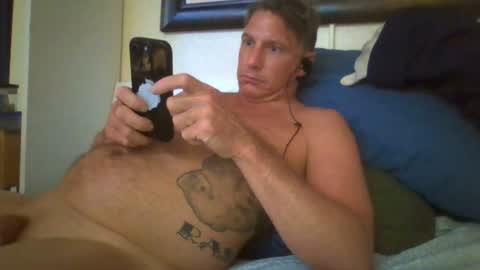 Snapshot of xxxelentdick chatting on 07.11.26 deeeeznutz online show from 07.11.26