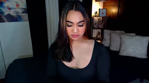 OLIVIA online show from 12.22.24