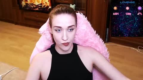 Snapshot of xxxoliviafoxxx chatting on 04.27.26 xxxoliviafoxxx online show from 04.27.26