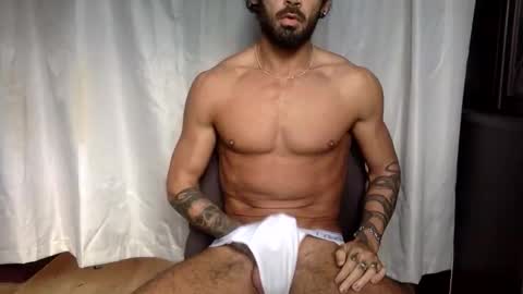 Snapshot of xxxtylerjames chatting on 04.16.26 Tyler James online show from 04.16.26