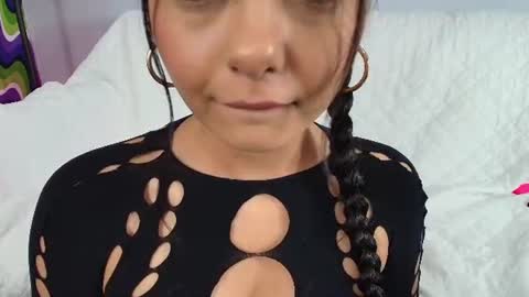 Lil Luna online show from 08.06.26