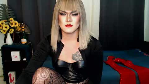 QueenMarina online show from 02.23.25