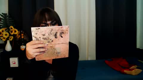 QueenMarina online show from 03.04.25