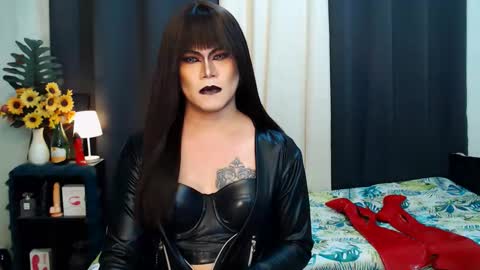 QueenMarina online show from 10.30.25