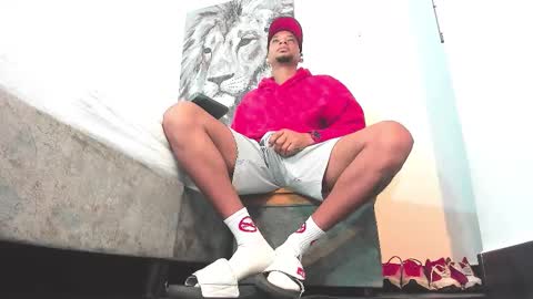 Sr. Y0ung Master online show from 11.21.25