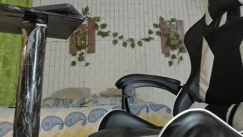 yacksson_lawrence online show from 02.03.25