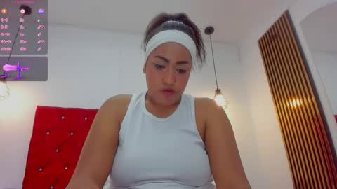 Snapshot of yamirawalker chatting on 11.24.25 Naomi online show from 11.24.25