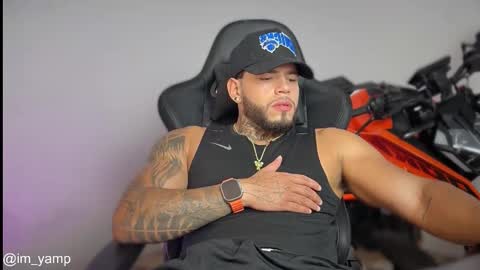 Snapshot of yamp_bigcock chatting on 12.16.25 yamp sambrano online show from 12.16.25