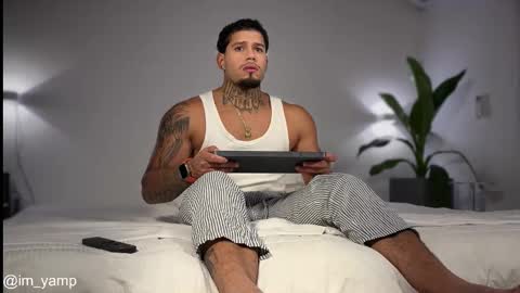 Snapshot of yamp_bigcock chatting on 12.22.25 yamp sambrano online show from 12.22.25