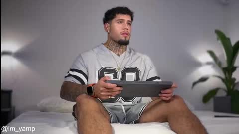 Snapshot of yamp_bigcock chatting on 01.14.26 yamp sambrano online show from 01.14.26