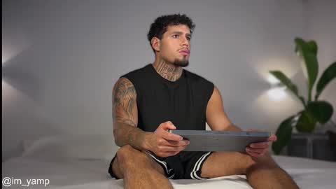 Snapshot of yamp_bigcock chatting on 02.14.26 yamp sambrano online show from 02.14.26