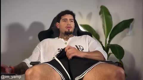 Snapshot of yamp_bigcock chatting on 02.15.26 yamp sambrano online show from 02.15.26