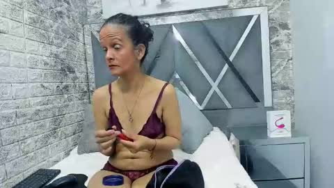 yanetrose online show from 01.18.26