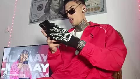 Yan online show from 04.23.26