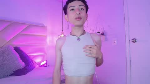 Snapshot of yangshy chatting on 12.17.25 YANG online show from 12.17.25