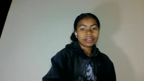 Snapshot of yannick_01 chatting on 06.16.26 yannick_01 online show from 06.16.26