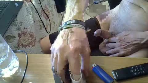 Snapshot of yannisv chatting on 12.16.24 yannisv online show from 12.16.24