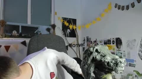 Snapshot of yaposha chatting on 12.16.24 yaposha online show from 12.16.24