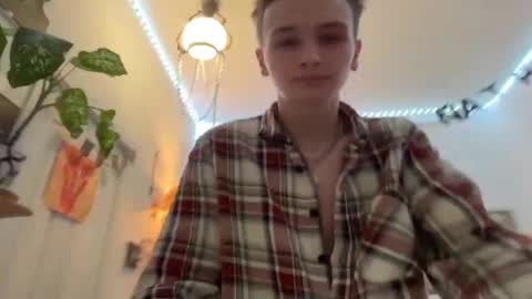 Snapshot of yaposha chatting on 01.04.25 yaposha online show from 01.04.25