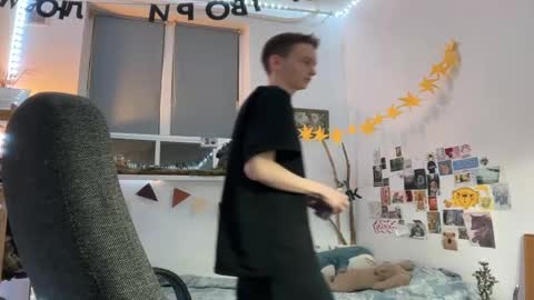 Snapshot of yaposha chatting on 01.05.25 yaposha online show from 01.05.25