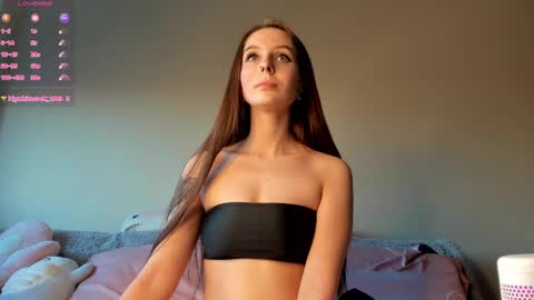 Snapshot of yaraliebe chatting on 01.18.25 Yara online show from 01.18.25