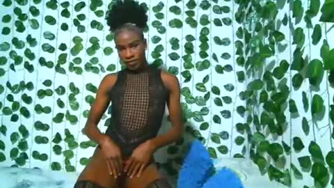 Snapshot of yarithza_ts2003 chatting on 12.15.24 YARITHZA online show from 12.15.24