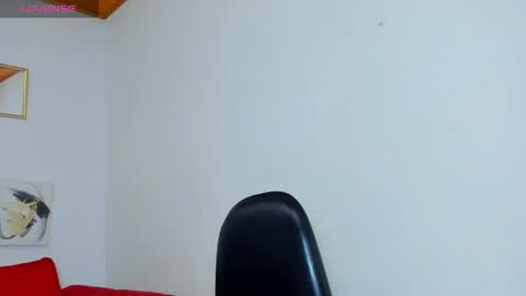 Snapshot of yasmin_goldenst chatting on 11.21.25 Yasemin online show from 11.21.25